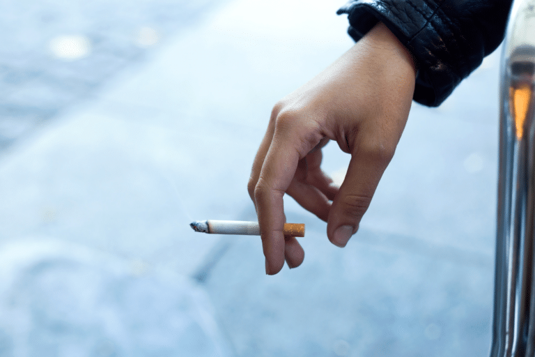 บุหรี่มวน (Cigarette) โทษที่ส่งผลเสียต่อทุกคนที่เกี่ยวข้อง